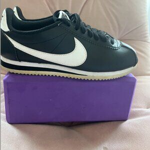 Nike Cortez Premium Leather Sneaker